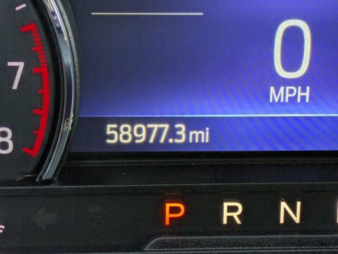 Used 2022 Ford Explorer XLT image 16