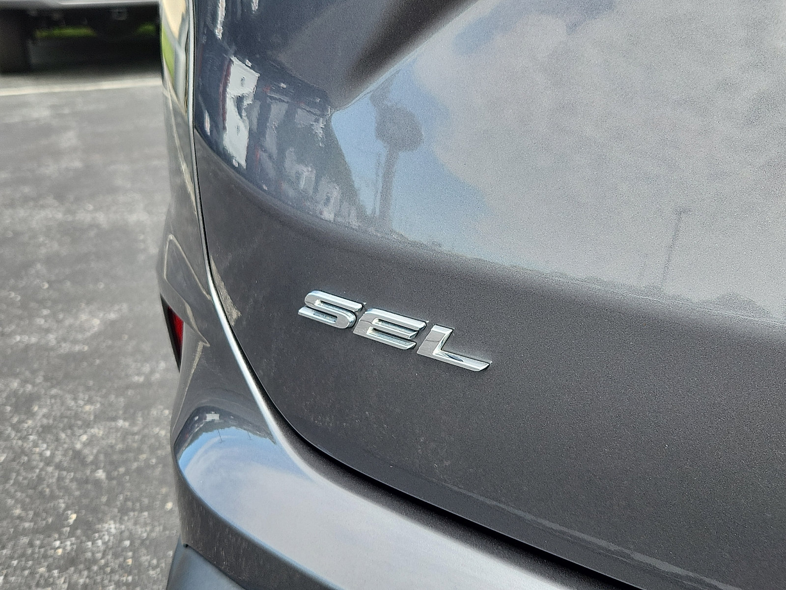 Certified 2024 Ford Edge SEL w/ Sport Appearance Package AWD/4WD image 32