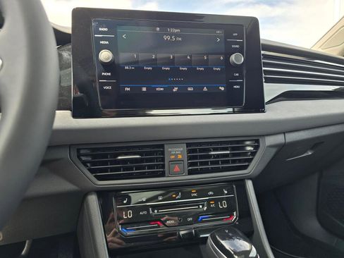New 2026 Volkswagen Jetta SE FWD image 26
