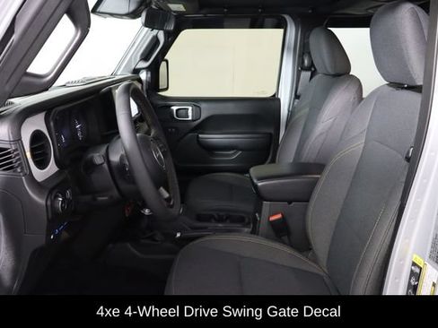 Used 2024 Jeep Wrangler Unlimited AWD/4WD image 14