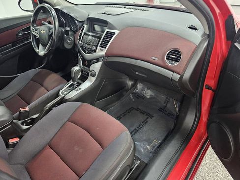 Used 2012 Chevrolet Cruze LT w/ RS Package FWD image 11
