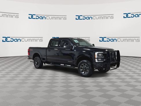 Used 2023 Ford F250 Lariat w/ Sport Appearance Package AWD/4WD image 3
