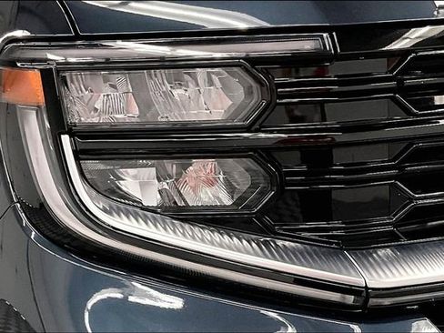 Used 2025 Ford Expedition Max Platinum w/ Platinum Ultimate Package AWD/4WD image 36