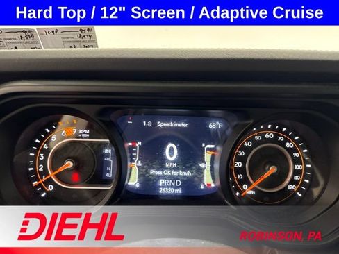 Used 2025 Jeep Wrangler Unlimited Rubicon AWD/4WD image 25