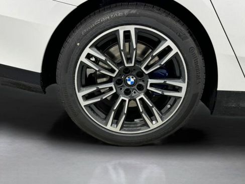 New 2026 BMW 530i xDrive w/ M Sport Package AWD/4WD image 35