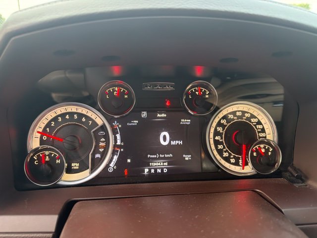 Used 2018 RAM 1500 Laramie AWD/4WD image 2