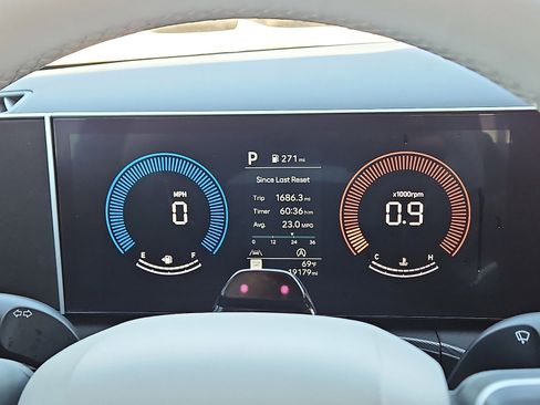 Used 2025 Hyundai Santa Fe SEL image 19