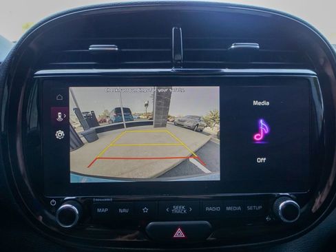 Used 2023 Kia Soul EX image 22