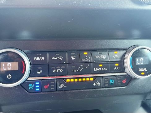 Used 2021 Ford Expedition XLT AWD/4WD image 15