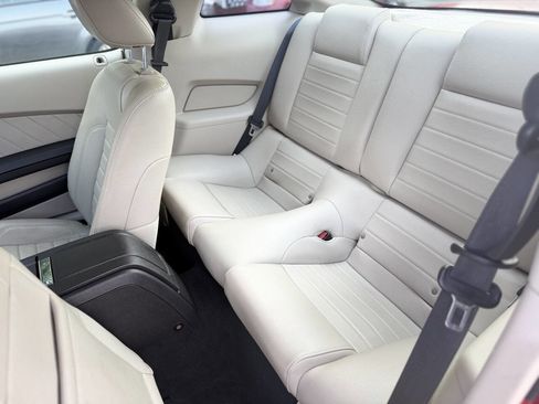 Used 2010 Ford Mustang Premium RWD image 16