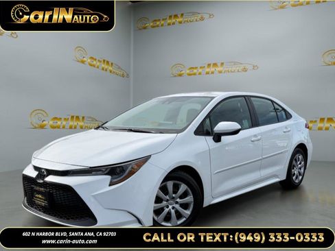 Used 2021 Toyota Corolla LE w/ Body Protection Package (TMS) image 1