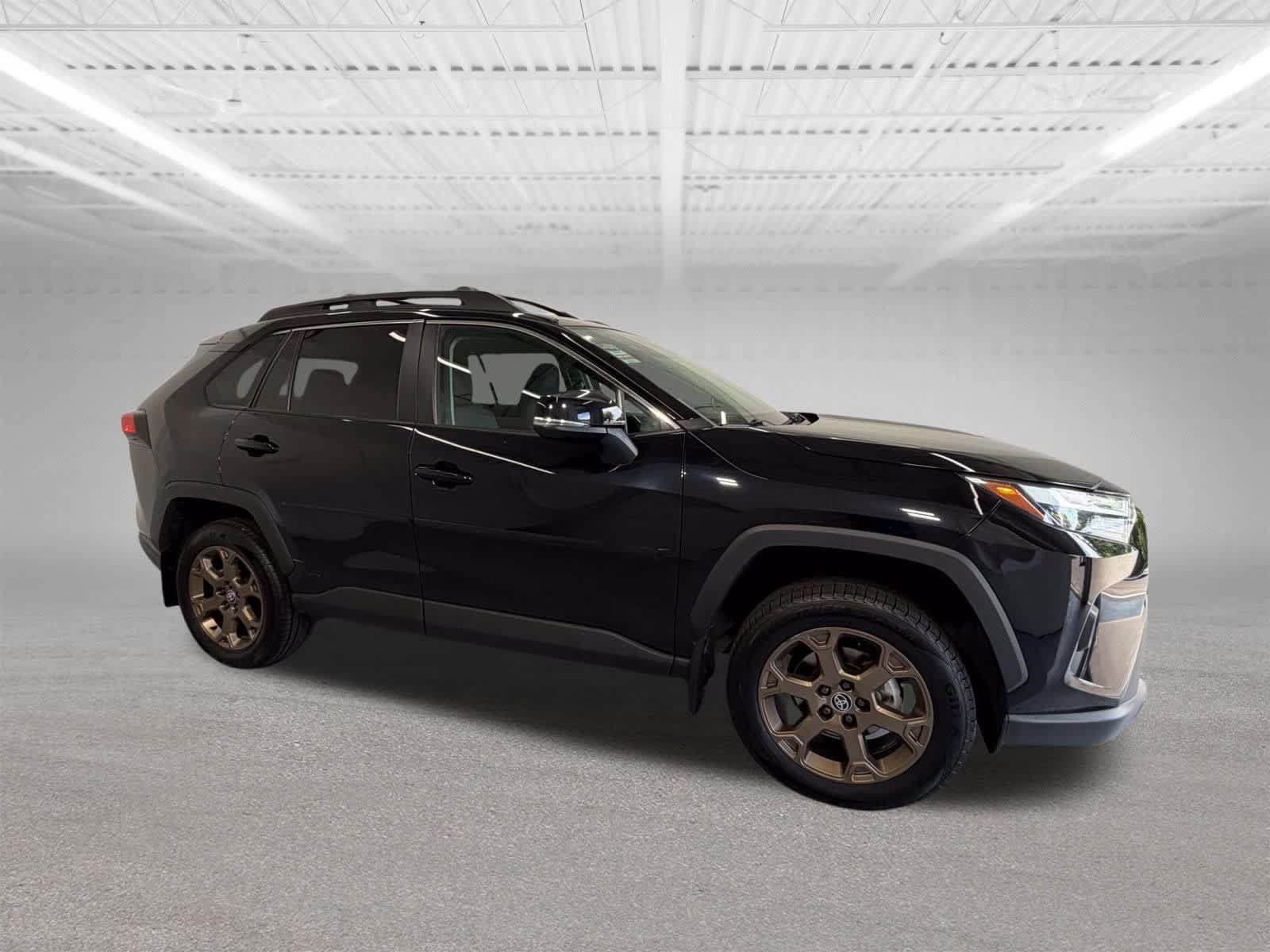 Used 2023 Toyota RAV4 AWD Hybrid image 7