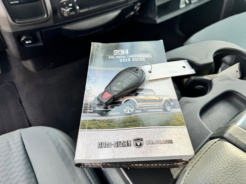 Used 2014 RAM 1500 Express image 29