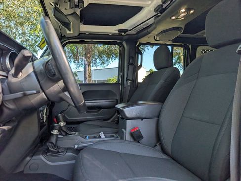 Used 2021 Jeep Wrangler Unlimited Sport AWD/4WD image 18