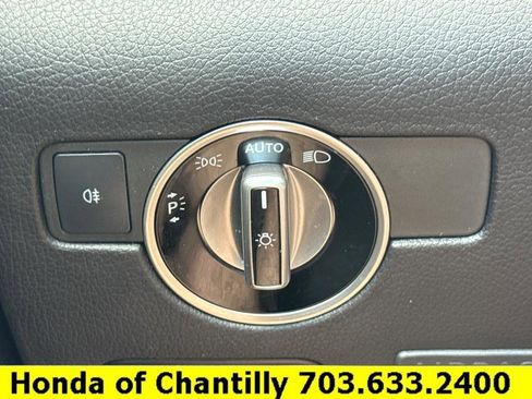Used 2013 Mercedes-Benz SLK 250 image 15