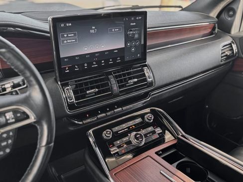 Used 2024 Lincoln Navigator L 4WD image 30
