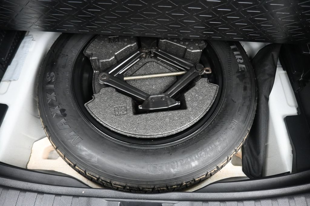 Used 2019 Toyota RAV4 Limited w/ Carpet Mat Package AWD/4WD image 48