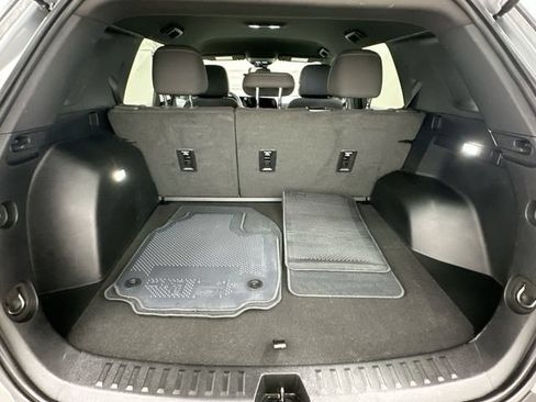 Used 2025 Chevrolet Equinox LT FWD image 21
