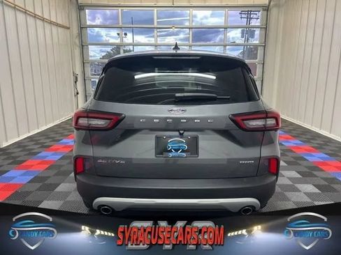 Used 2025 Ford Escape Active AWD/4WD image 1