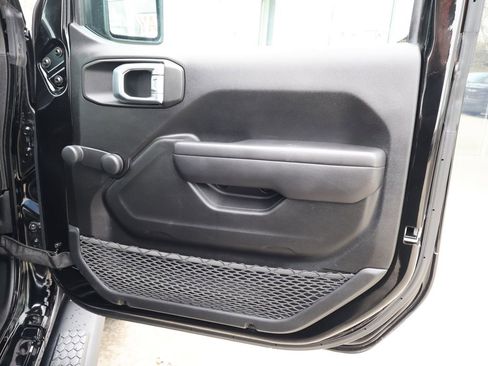 Used 2023 Jeep Wrangler Sport image 26