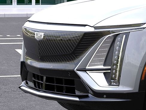 New 2026 Cadillac Lyriq Luxury AWD/4WD image 13