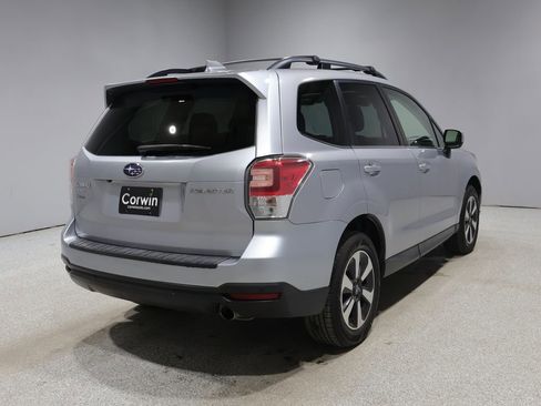 Used 2018 Subaru Forester 2.5i Limited AWD/4WD image 12