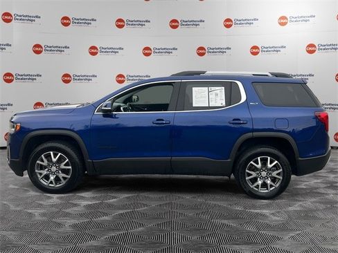 Used 2023 GMC Acadia SLT image 2