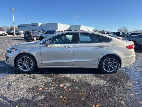 Used 2019 Ford Fusion Titanium image 5