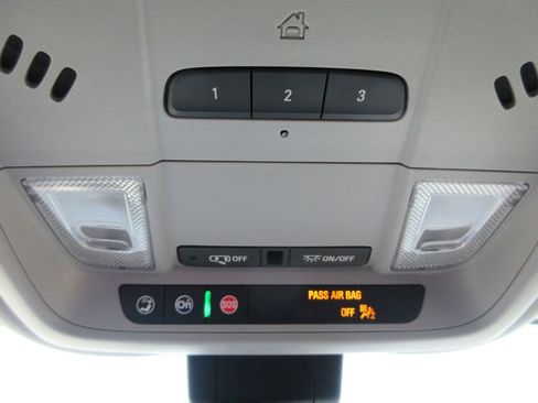 Certified 2024 GMC Terrain SLT AWD/4WD image 32