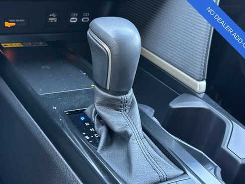 Used 2025 Toyota Camry SE w/ Convenience Package FWD image 23