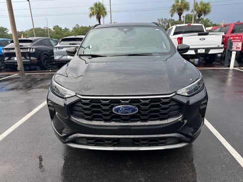 Used 2023 Ford Escape ST-Line w/ Tech Pack #1 FWD image 5