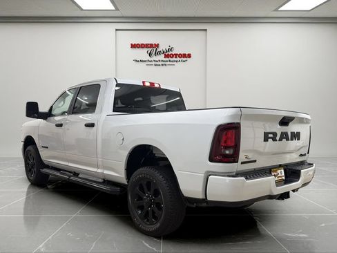 Used 2025 RAM 2500 Big Horn AWD/4WD image 3