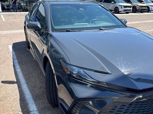 Used 2025 Toyota Camry SE w/ Convenience Package FWD image 11
