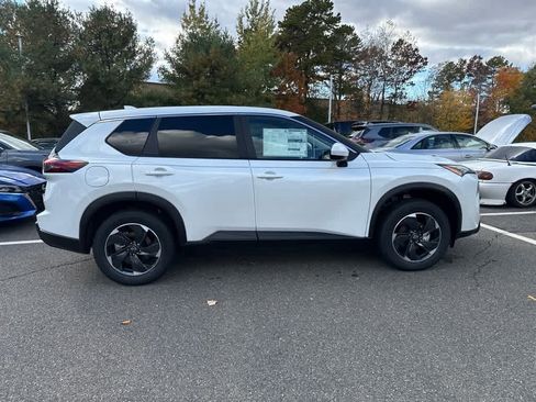 New 2026 Nissan Rogue SV image 8