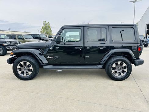 Used 2019 Jeep Wrangler Unlimited Sahara AWD/4WD image 31