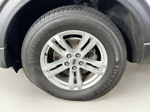 Used 2020 Ford Explorer XLT w/ Comfort Package AWD/4WD image 8