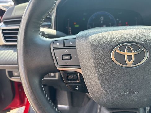 Used 2025 Toyota Camry SE FWD image 22