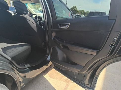 Used 2015 Ford Edge SE AWD/4WD image 18