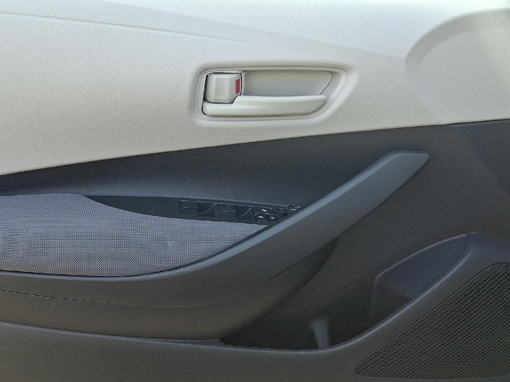 Certified 2025 Toyota Corolla LE FWD image 12