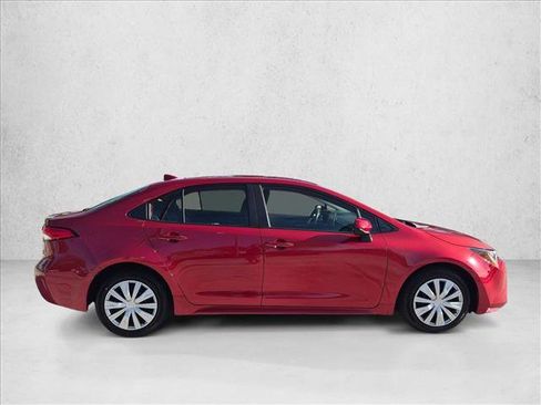 Used 2021 Toyota Corolla LE FWD image 4
