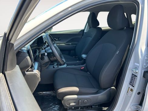 Used 2025 Hyundai Kona SEL AWD/4WD image 6