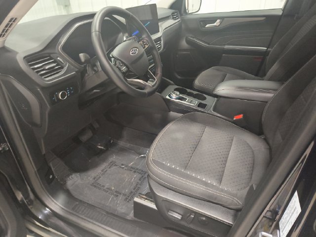 Used 2023 Ford Escape Active w/ Tech Pack #2 AWD/4WD image 14