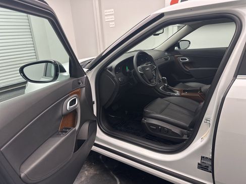Used 2011 Saab 9-5 Turbo4 image 4