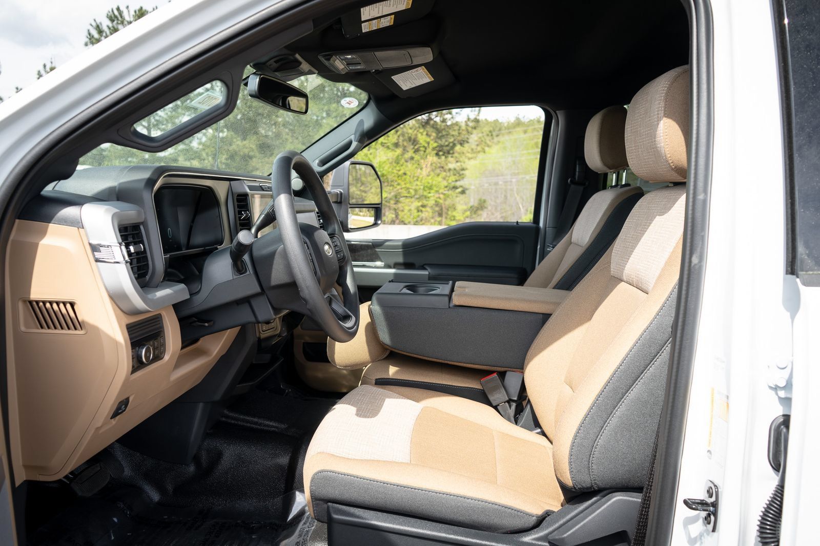 New 2026 Ford F350 XLT w/ XLT Premium Package AWD/4WD image 14