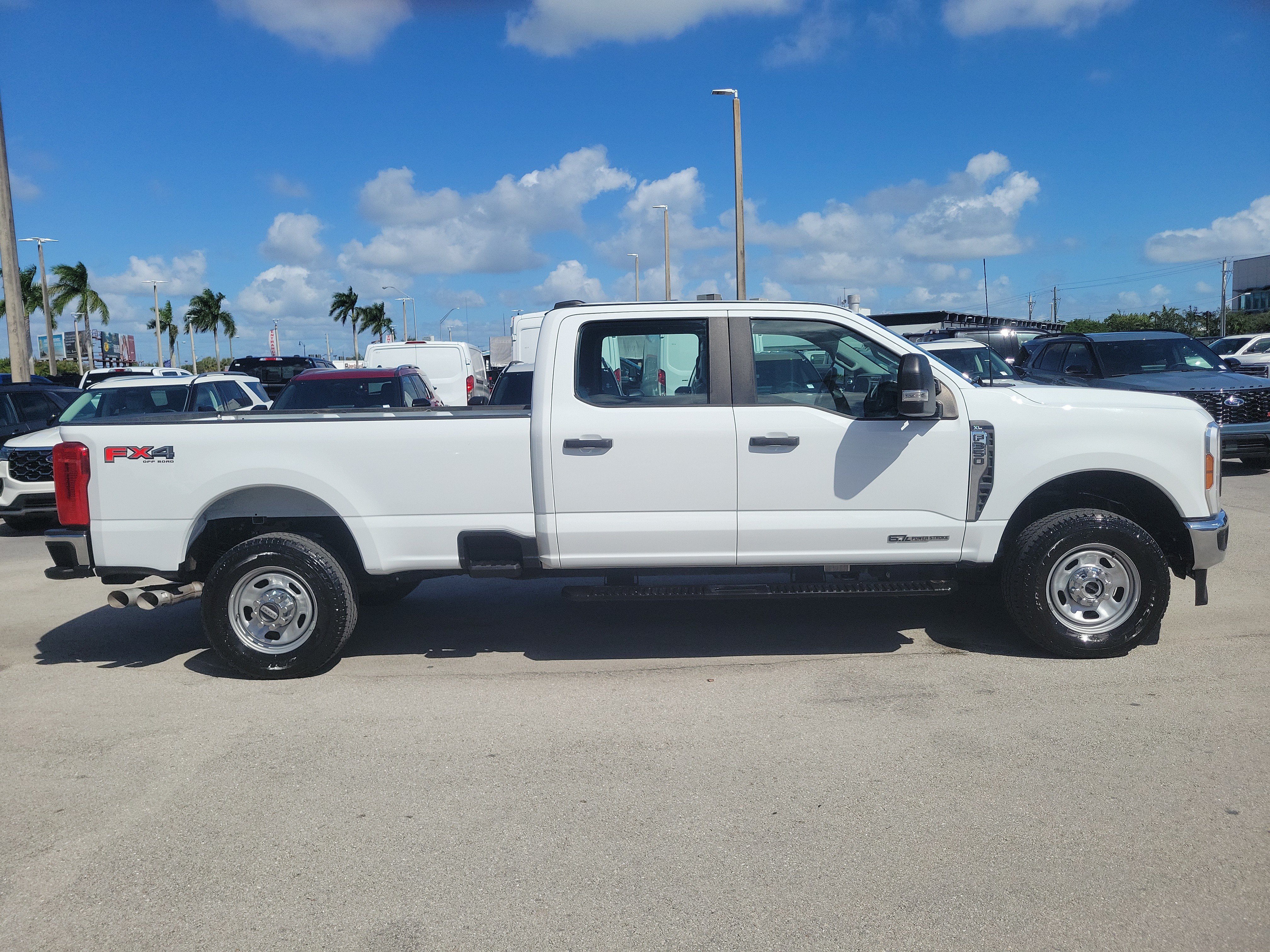 Used 2024 Ford F350 XL w/ FX4 Off-Road Package AWD/4WD image 4