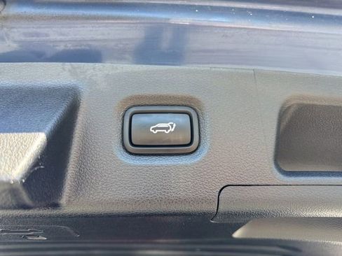 Used 2023 Hyundai Santa Fe SEL FWD image 11