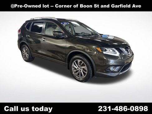 Used 2016 Nissan Rogue SL w/ SL Premium Package AWD/4WD image 7