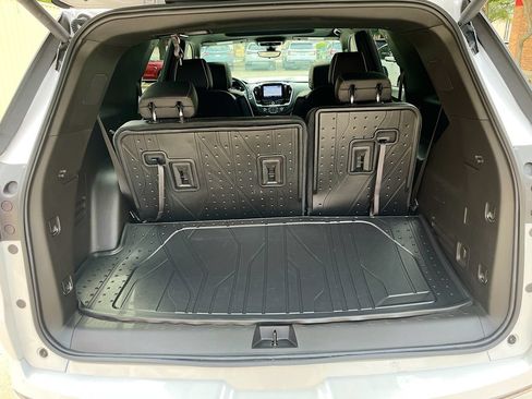 Used 2023 Chevrolet Traverse Premier w/ LPO, Floor Liner Package AWD/4WD image 28