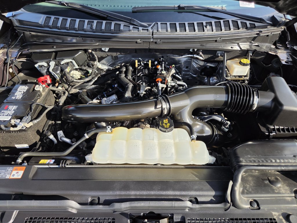 Used 2024 Ford Expedition XLT RWD image 30