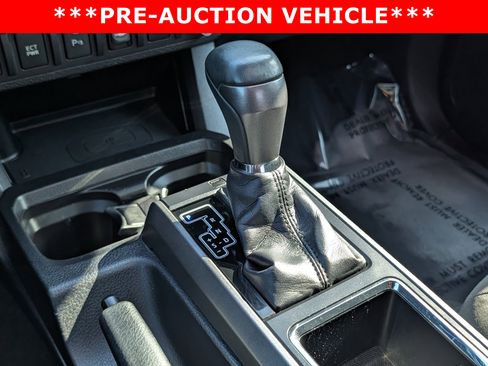 Used 2016 Toyota Tacoma TRD Off-Road w/ Premium & Technology Package AWD/4WD image 33